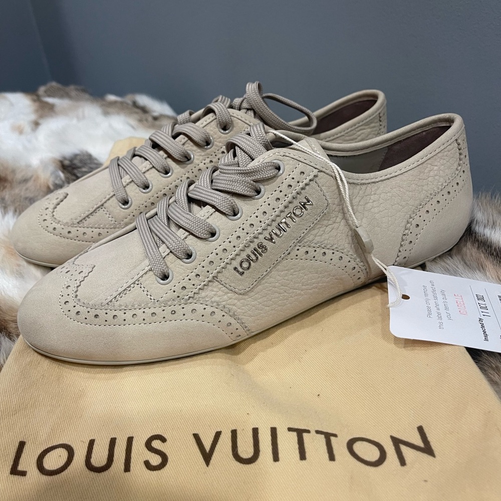 Women Louis Vuitton suede trainers ( flats )